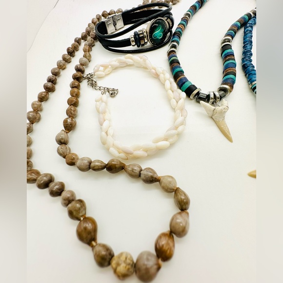 Shark Tooth Jewelry Lot - Picture 9 of 12
